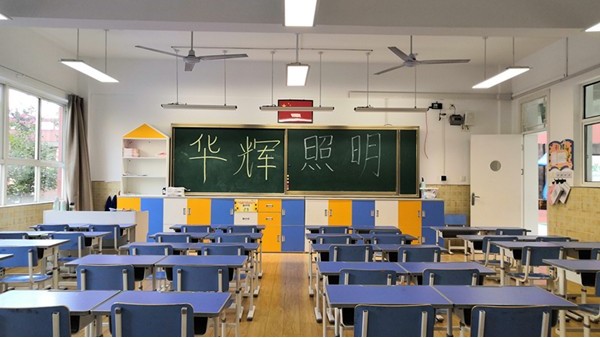 中小学生近视率超五成，教室照明有不可推卸的责任