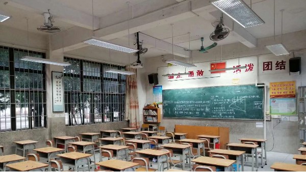 学校如何做好防控青少年近视工作？华辉来支招~